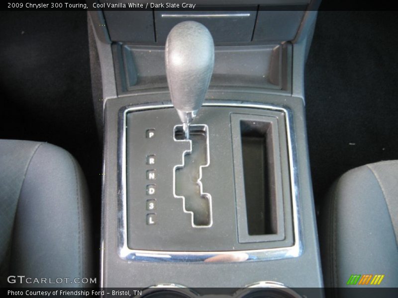 Cool Vanilla White / Dark Slate Gray 2009 Chrysler 300 Touring