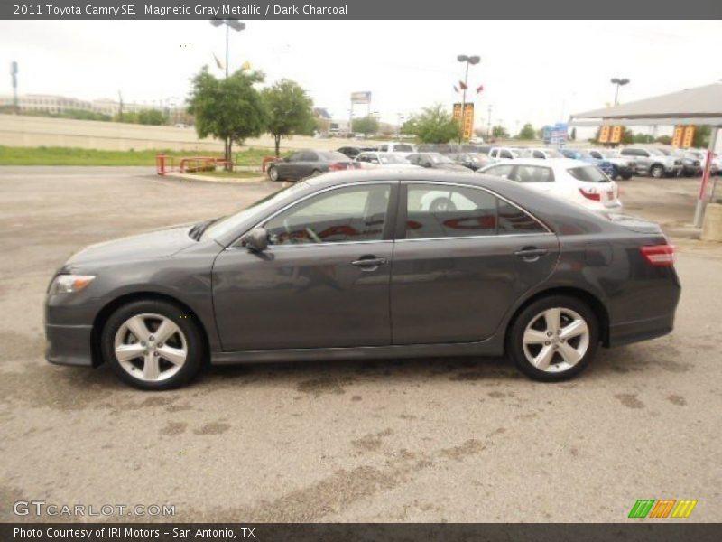 Magnetic Gray Metallic / Dark Charcoal 2011 Toyota Camry SE