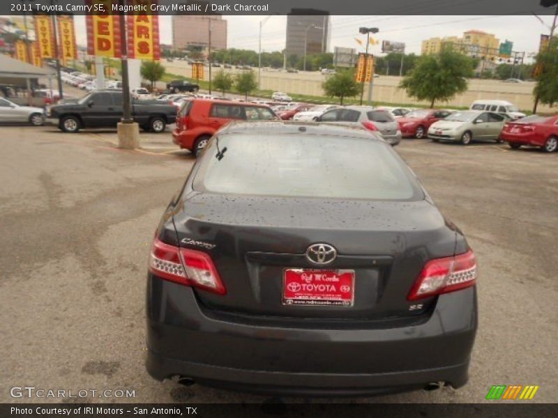 Magnetic Gray Metallic / Dark Charcoal 2011 Toyota Camry SE