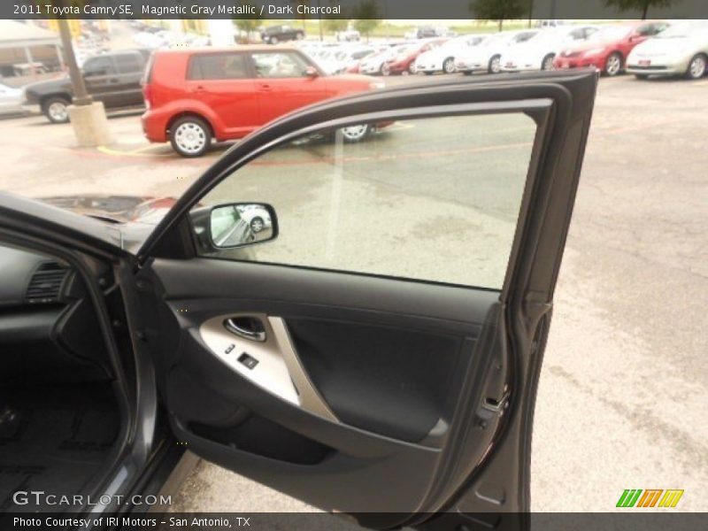 Magnetic Gray Metallic / Dark Charcoal 2011 Toyota Camry SE