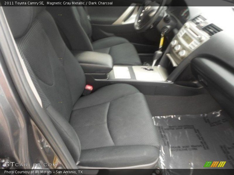 Magnetic Gray Metallic / Dark Charcoal 2011 Toyota Camry SE