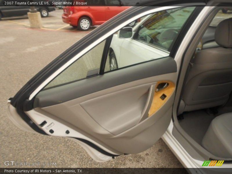 Super White / Bisque 2007 Toyota Camry LE V6