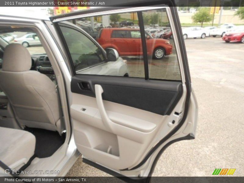 Classic Silver Metallic / Ash 2011 Toyota Highlander V6