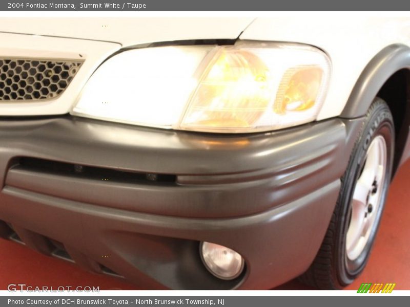 Summit White / Taupe 2004 Pontiac Montana