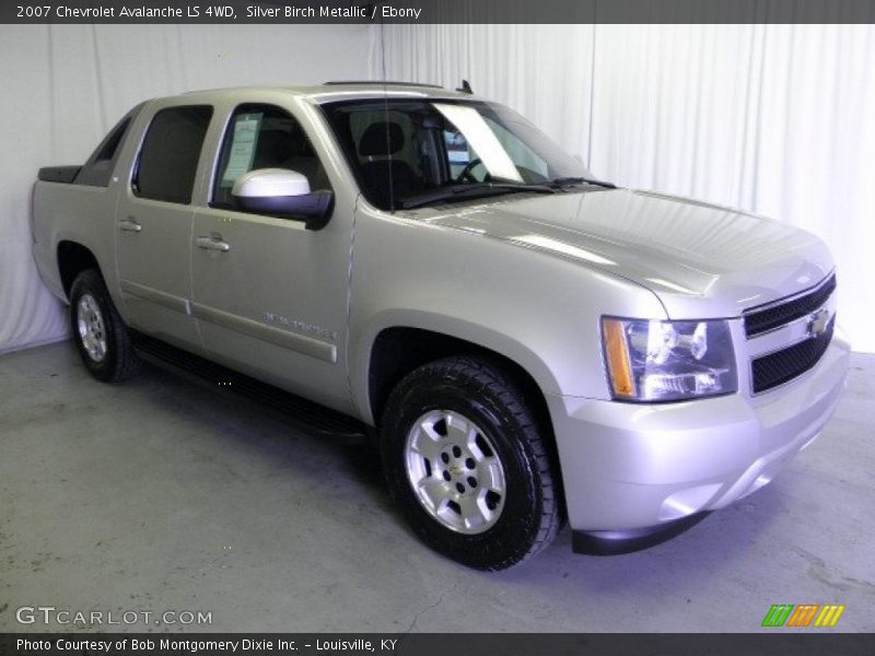 Silver Birch Metallic / Ebony 2007 Chevrolet Avalanche LS 4WD