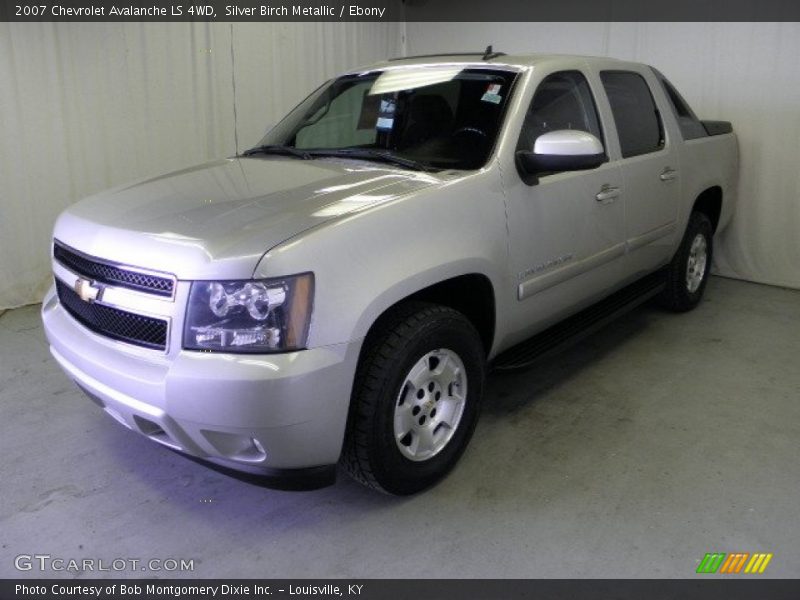 Silver Birch Metallic / Ebony 2007 Chevrolet Avalanche LS 4WD