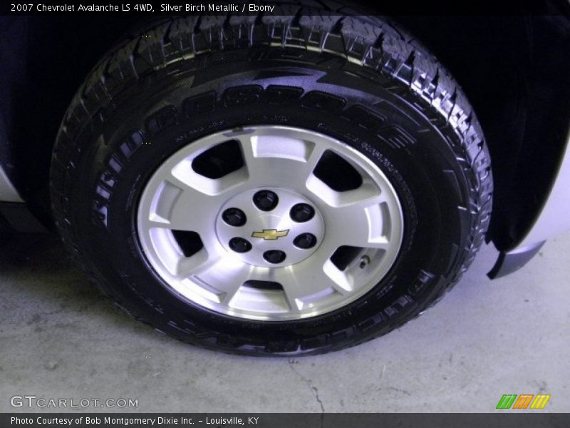 Silver Birch Metallic / Ebony 2007 Chevrolet Avalanche LS 4WD