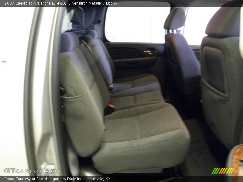 Silver Birch Metallic / Ebony 2007 Chevrolet Avalanche LS 4WD