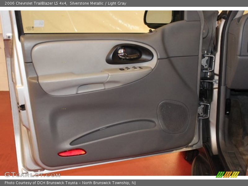 Silverstone Metallic / Light Gray 2006 Chevrolet TrailBlazer LS 4x4