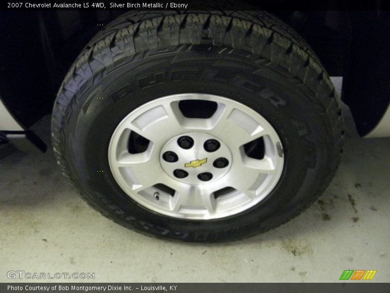Silver Birch Metallic / Ebony 2007 Chevrolet Avalanche LS 4WD