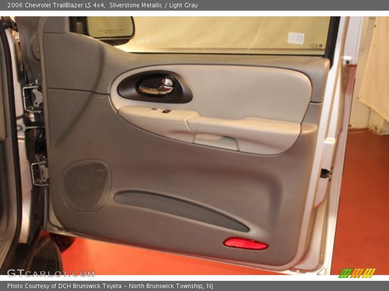 Silverstone Metallic / Light Gray 2006 Chevrolet TrailBlazer LS 4x4
