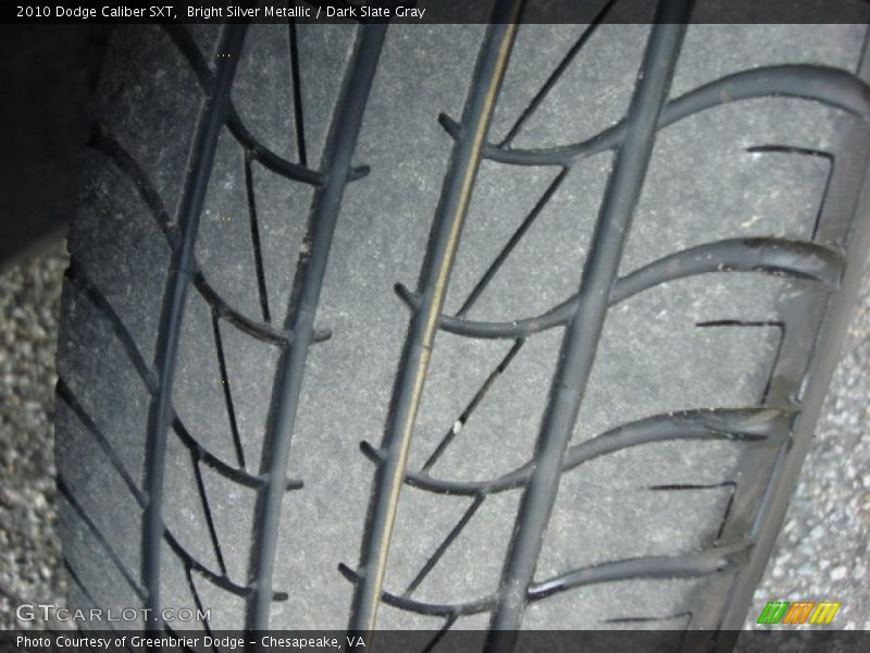 Bright Silver Metallic / Dark Slate Gray 2010 Dodge Caliber SXT