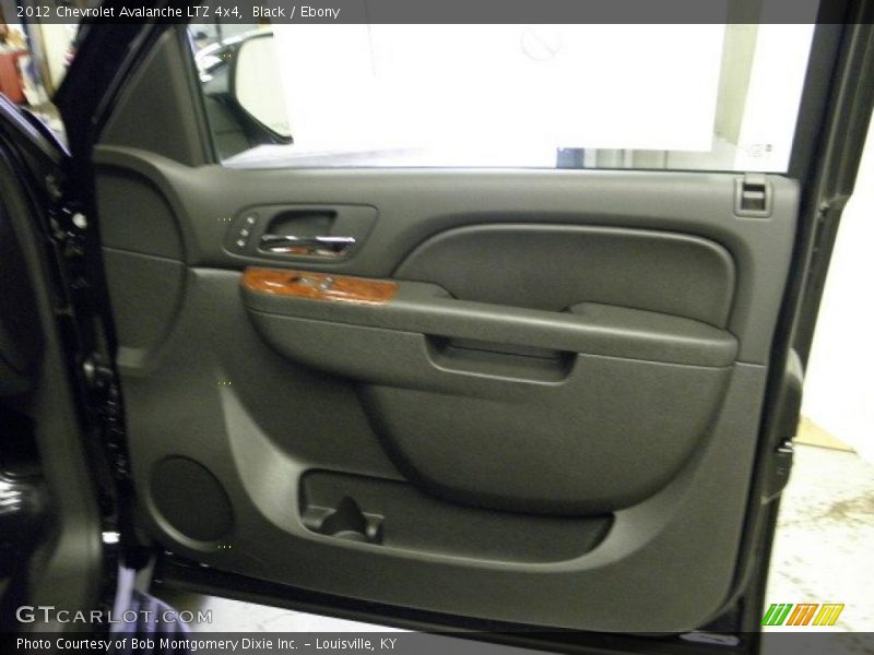 Black / Ebony 2012 Chevrolet Avalanche LTZ 4x4
