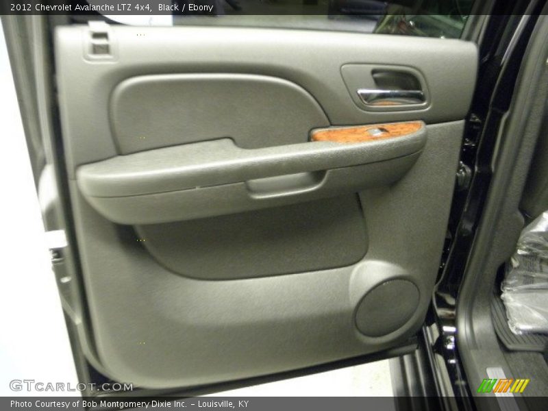 Black / Ebony 2012 Chevrolet Avalanche LTZ 4x4