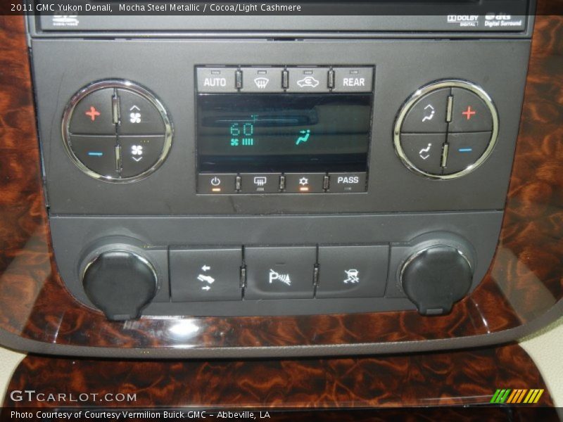 Mocha Steel Metallic / Cocoa/Light Cashmere 2011 GMC Yukon Denali