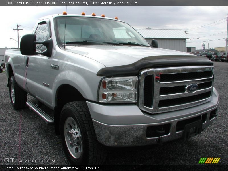 Front 3/4 View of 2006 F350 Super Duty XLT Regular Cab 4x4