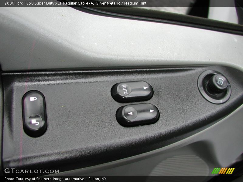 Controls of 2006 F350 Super Duty XLT Regular Cab 4x4
