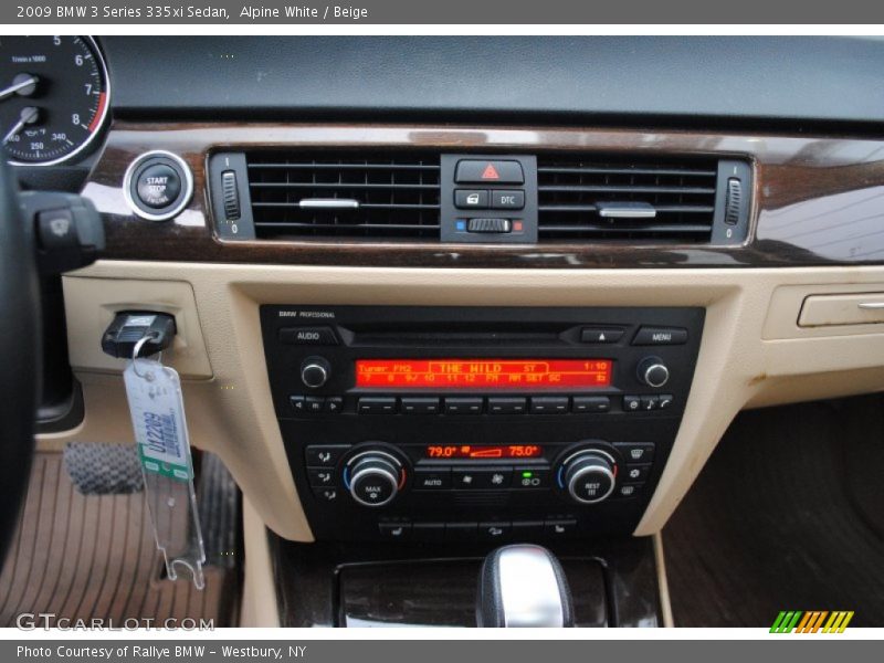 Alpine White / Beige 2009 BMW 3 Series 335xi Sedan