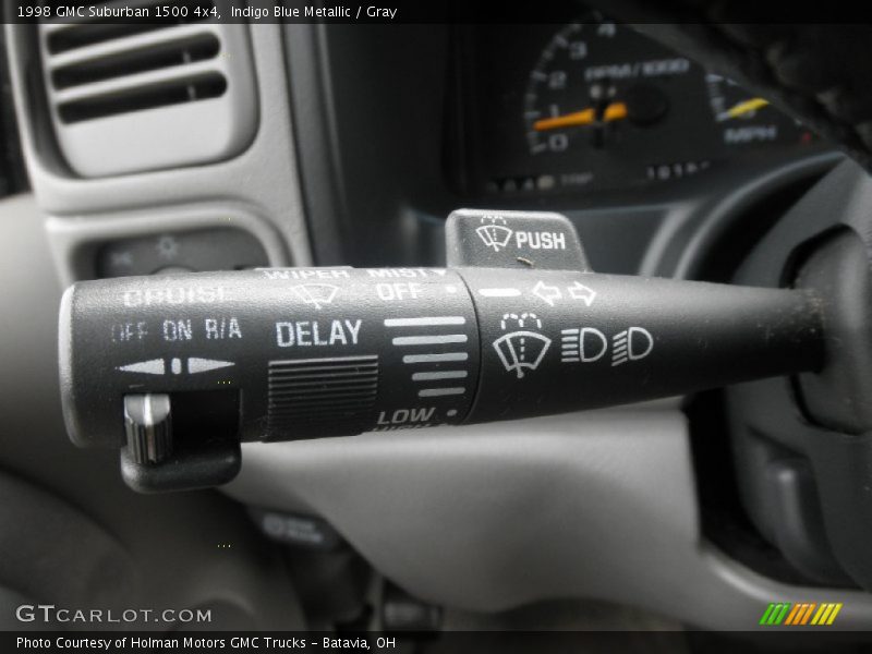 Controls of 1998 Suburban 1500 4x4