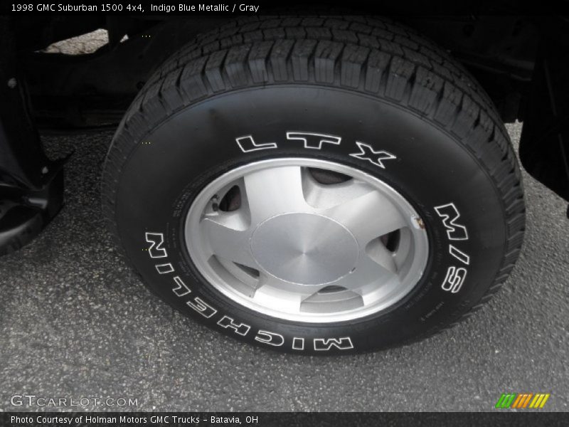  1998 Suburban 1500 4x4 Wheel