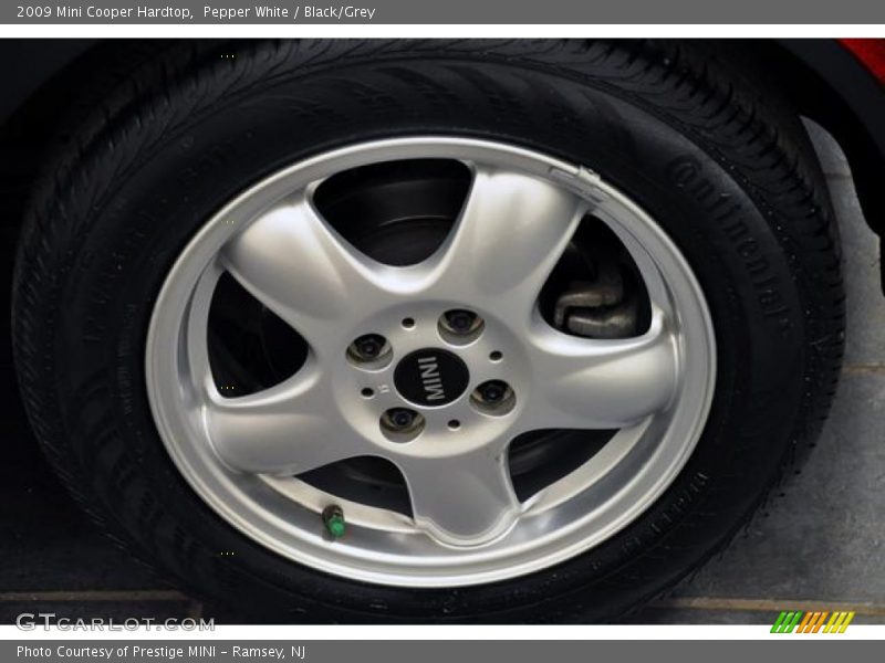 Pepper White / Black/Grey 2009 Mini Cooper Hardtop