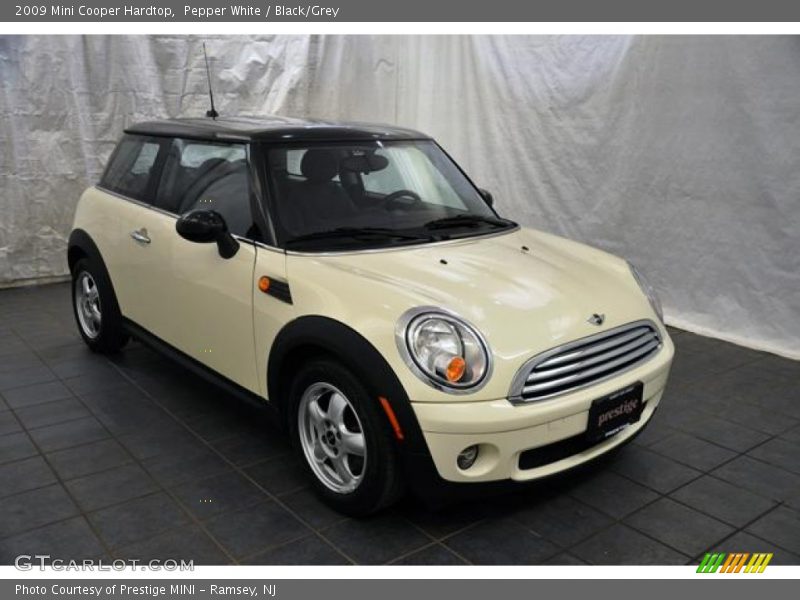 Pepper White / Black/Grey 2009 Mini Cooper Hardtop