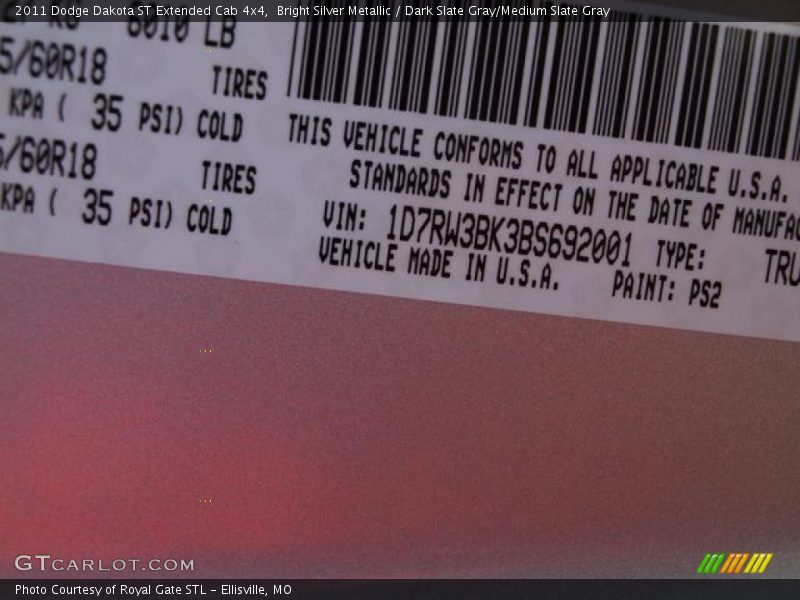Bright Silver Metallic / Dark Slate Gray/Medium Slate Gray 2011 Dodge Dakota ST Extended Cab 4x4