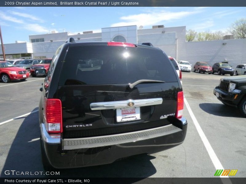 Brilliant Black Crystal Pearl / Light Graystone 2009 Chrysler Aspen Limited