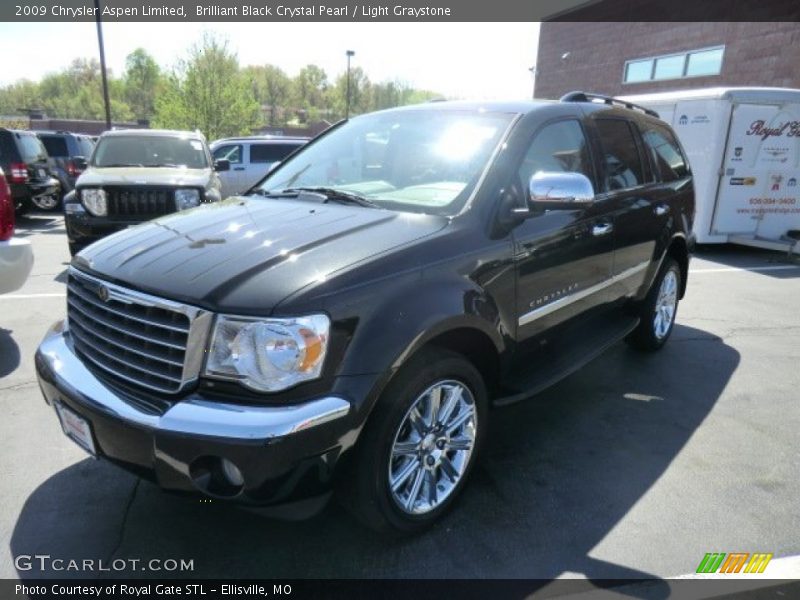 Brilliant Black Crystal Pearl / Light Graystone 2009 Chrysler Aspen Limited