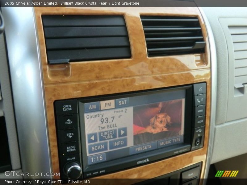 Brilliant Black Crystal Pearl / Light Graystone 2009 Chrysler Aspen Limited