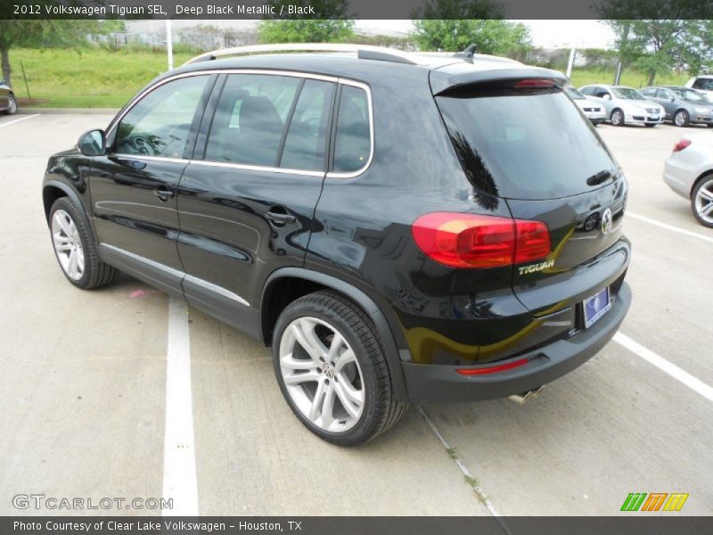 Deep Black Metallic / Black 2012 Volkswagen Tiguan SEL