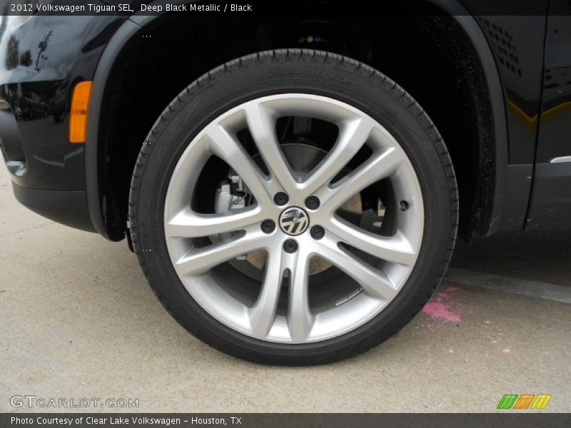 Deep Black Metallic / Black 2012 Volkswagen Tiguan SEL
