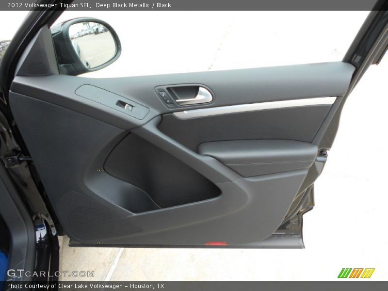 Deep Black Metallic / Black 2012 Volkswagen Tiguan SEL