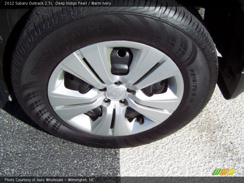 Deep Indigo Pearl / Warm Ivory 2012 Subaru Outback 2.5i