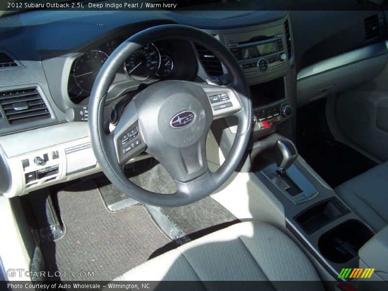 Deep Indigo Pearl / Warm Ivory 2012 Subaru Outback 2.5i