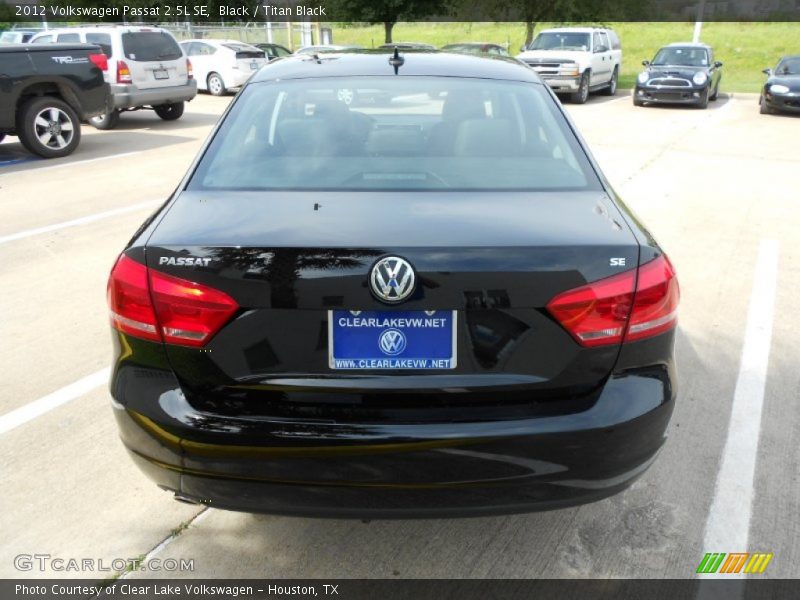Black / Titan Black 2012 Volkswagen Passat 2.5L SE