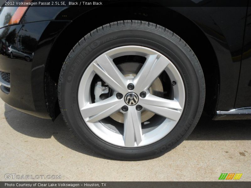 Black / Titan Black 2012 Volkswagen Passat 2.5L SE