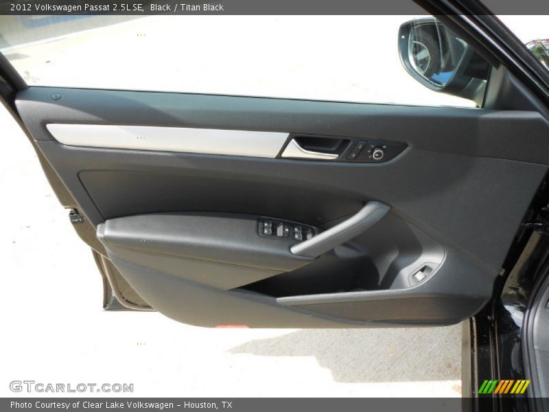 Black / Titan Black 2012 Volkswagen Passat 2.5L SE