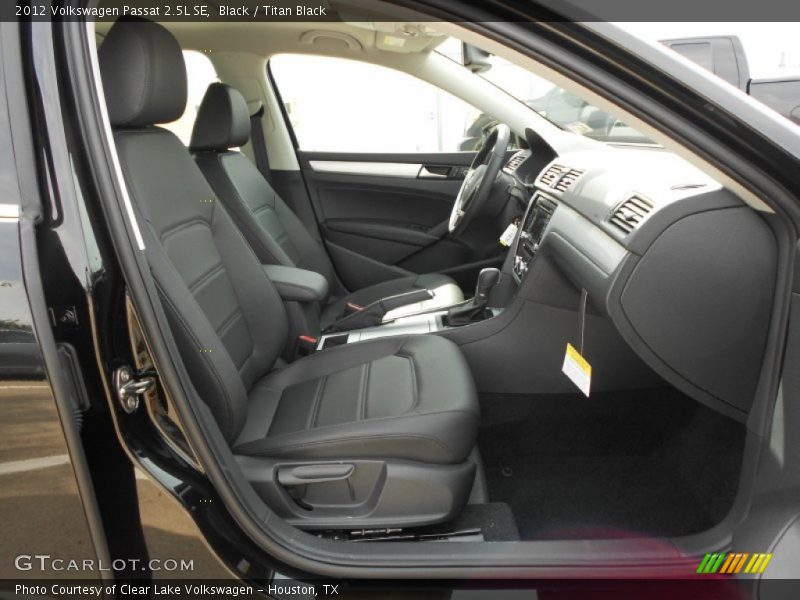 Black / Titan Black 2012 Volkswagen Passat 2.5L SE