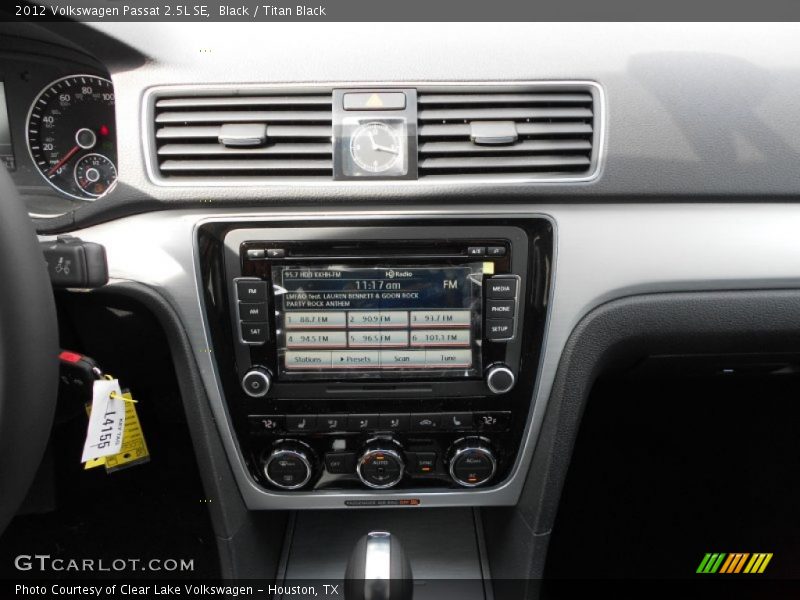 Black / Titan Black 2012 Volkswagen Passat 2.5L SE