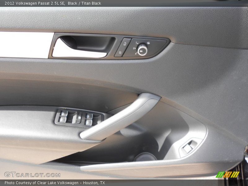 Black / Titan Black 2012 Volkswagen Passat 2.5L SE