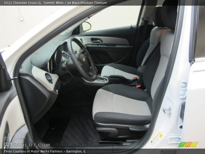 Summit White / Jet Black/Medium Titanium 2011 Chevrolet Cruze LS
