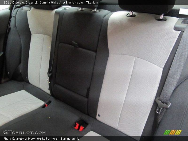 Summit White / Jet Black/Medium Titanium 2011 Chevrolet Cruze LS