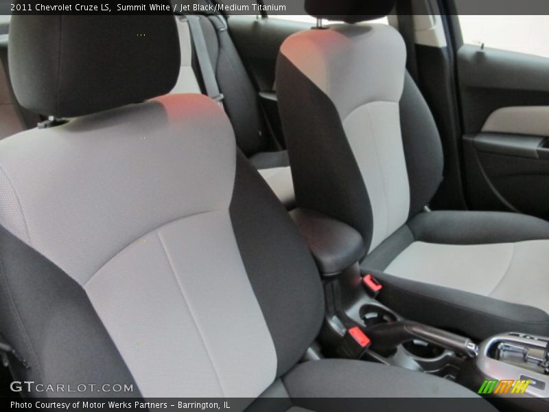 Summit White / Jet Black/Medium Titanium 2011 Chevrolet Cruze LS