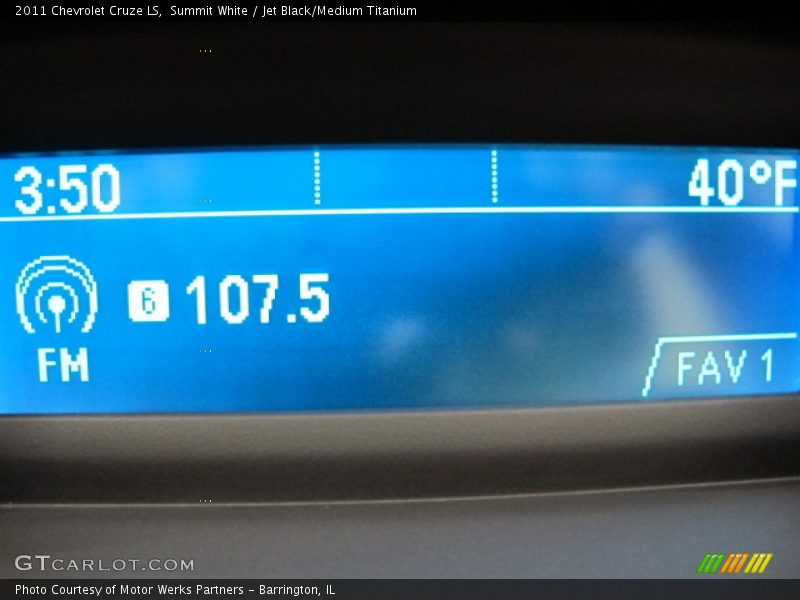 Summit White / Jet Black/Medium Titanium 2011 Chevrolet Cruze LS