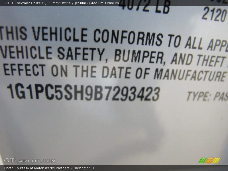 Summit White / Jet Black/Medium Titanium 2011 Chevrolet Cruze LS