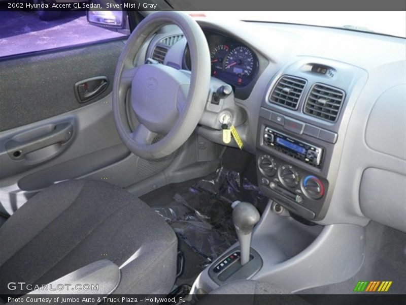 Silver Mist / Gray 2002 Hyundai Accent GL Sedan