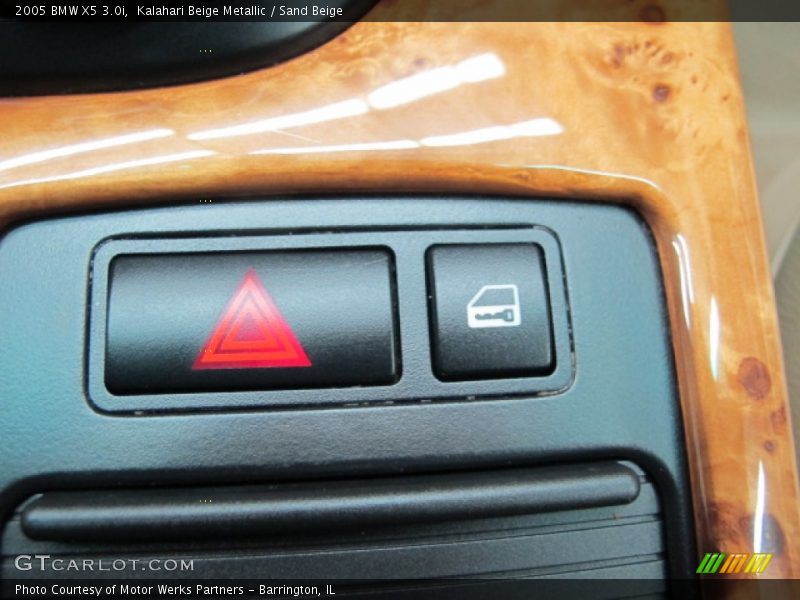 Kalahari Beige Metallic / Sand Beige 2005 BMW X5 3.0i