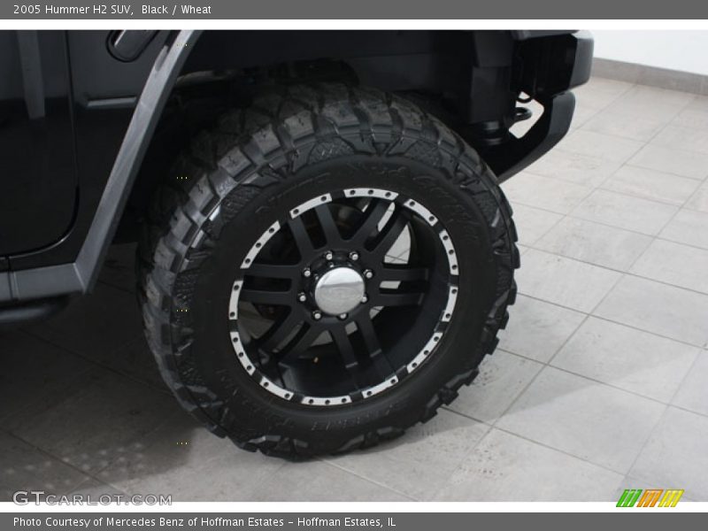 Custom Wheels of 2005 H2 SUV