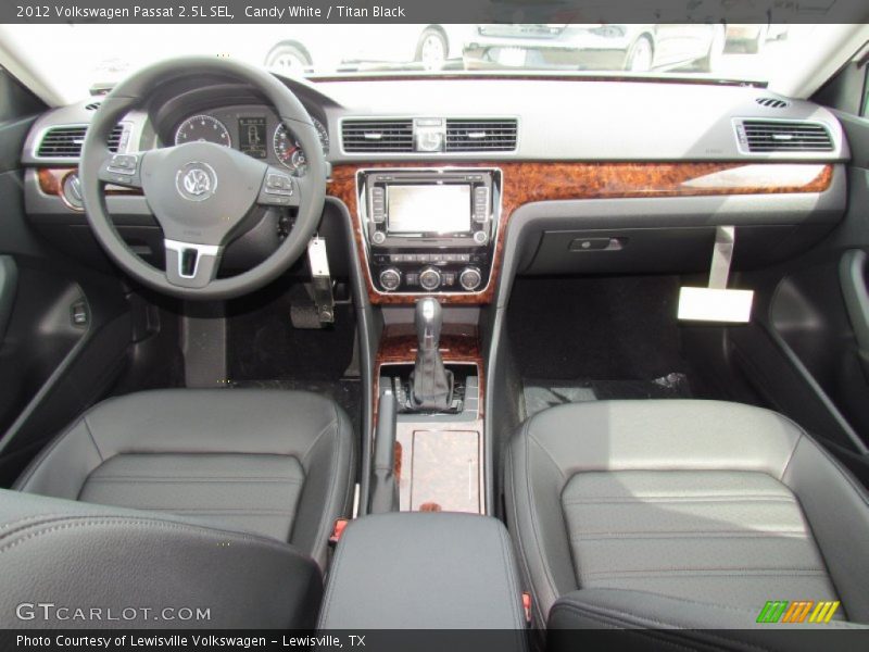 Candy White / Titan Black 2012 Volkswagen Passat 2.5L SEL